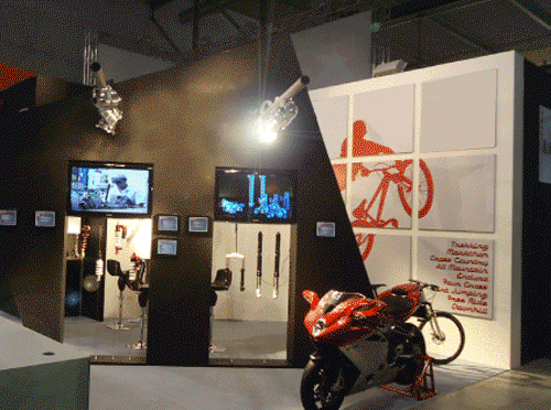 Zoe Worldwide Trade Show Flash
